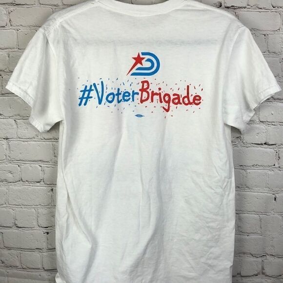Democracy Defender graphic short sleeve tee. Med - Picture 4 of 4